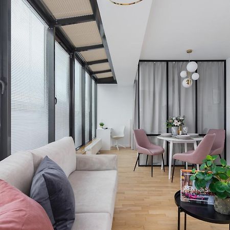 Politechnika Krakowska Apartment By Renters Prestige Exterior foto